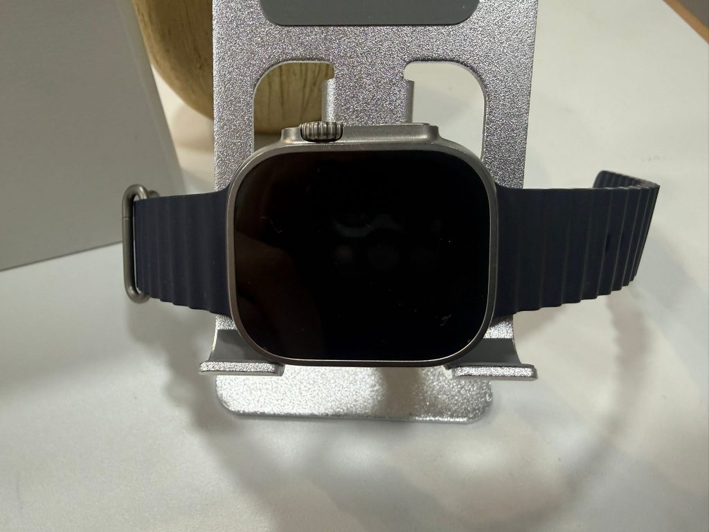 Apple Watch Ultra 2 Silver Titanium